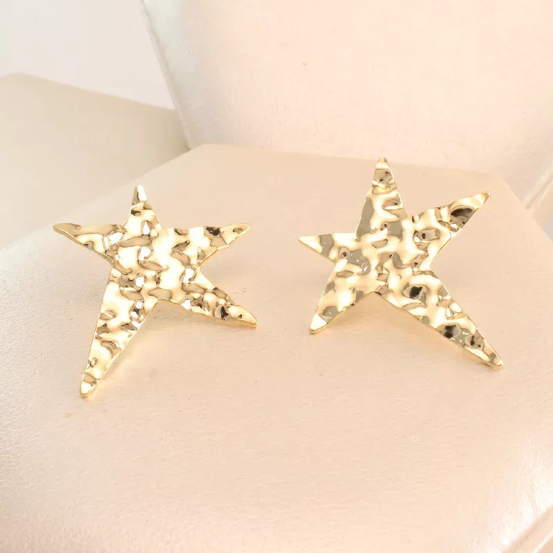 Are. Arete Estrella Martillada Rodio 4 Cm - ARG693