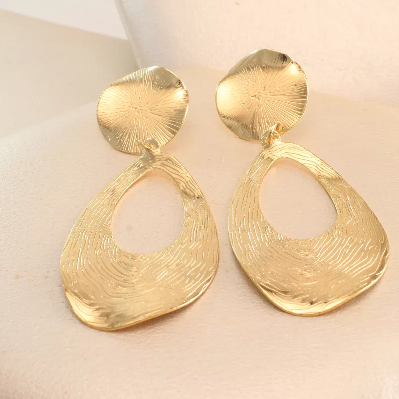 Are. Arete Texturizado Rodio 7 Cm - ARG996