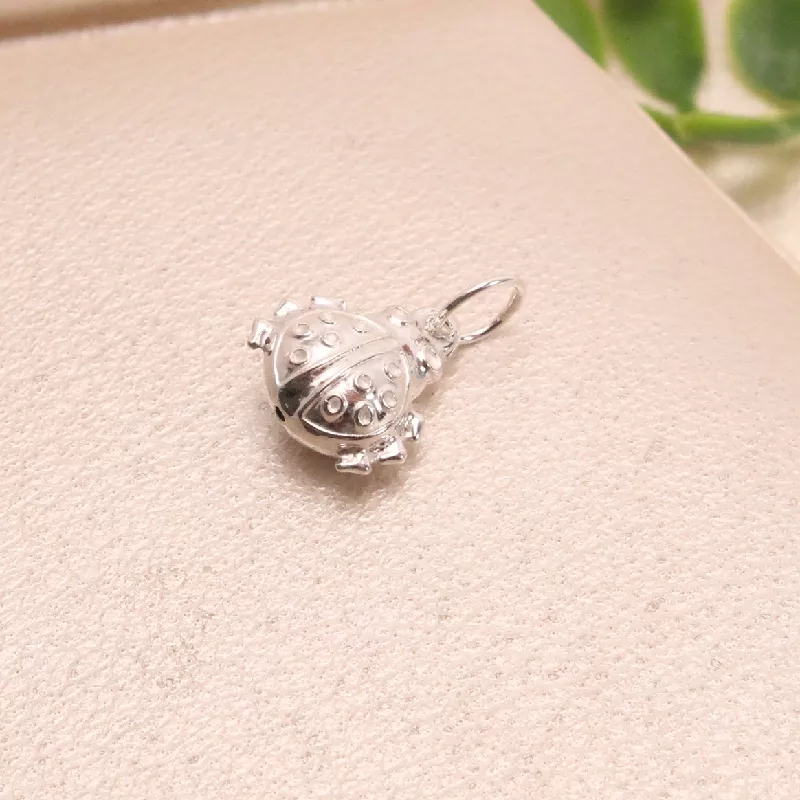 Dij. Mariquita Plata 0,8cm - DPG163
