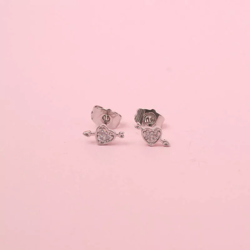 Top. Corazon Flechado Rodio 1cm - TRX602